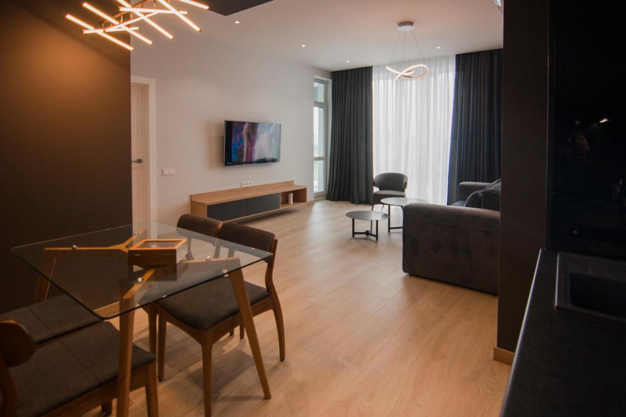 Royal Tower Residence Big Vip Apartment In Center Floor 27 Kyjev Exteriér fotografie